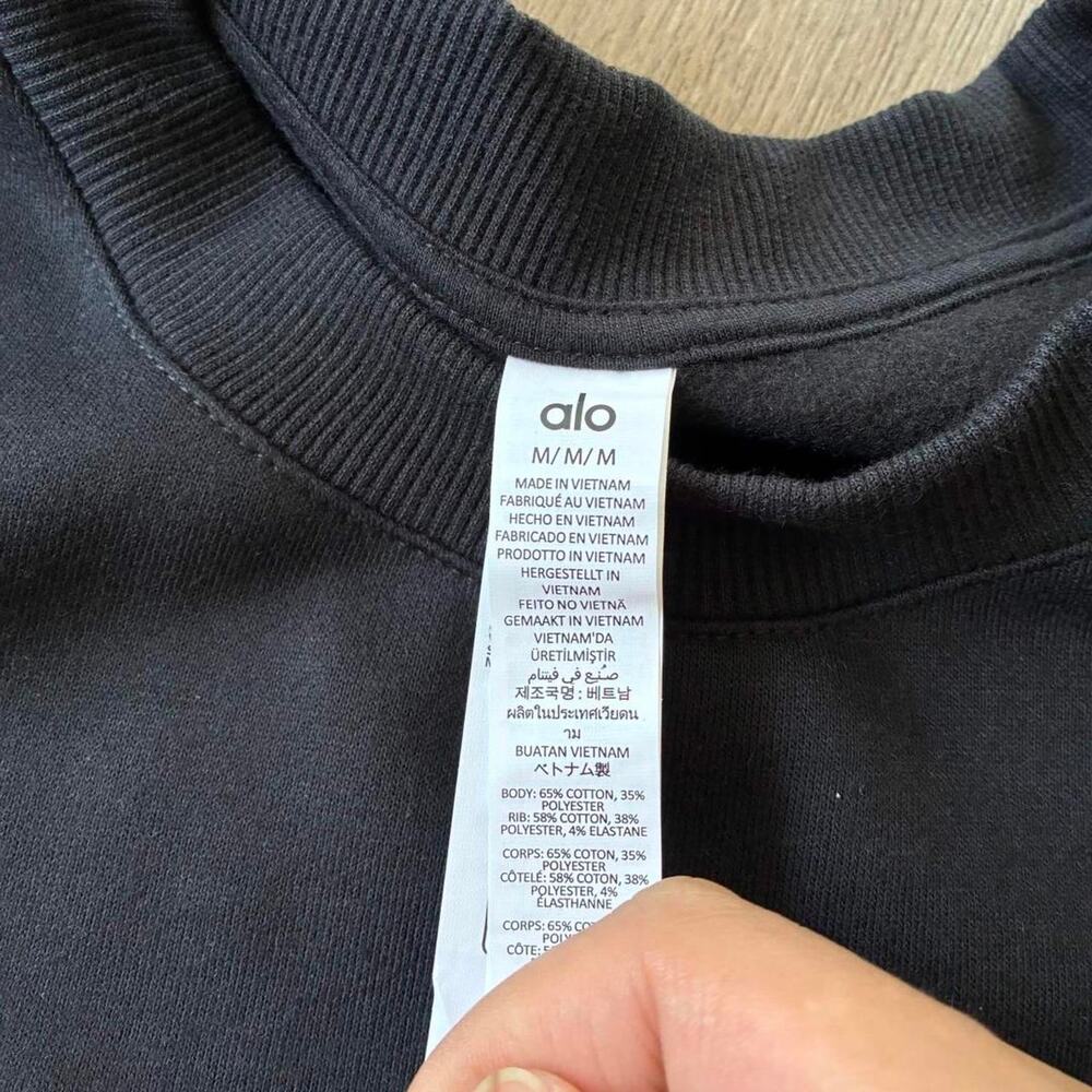 Alo Black Accolade Pullover Crewneck Size Medium - Picture 7 of 8